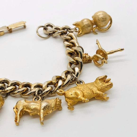Vintage 1950’s Retro Figural Charm Bracelet - Picture 4 of 14